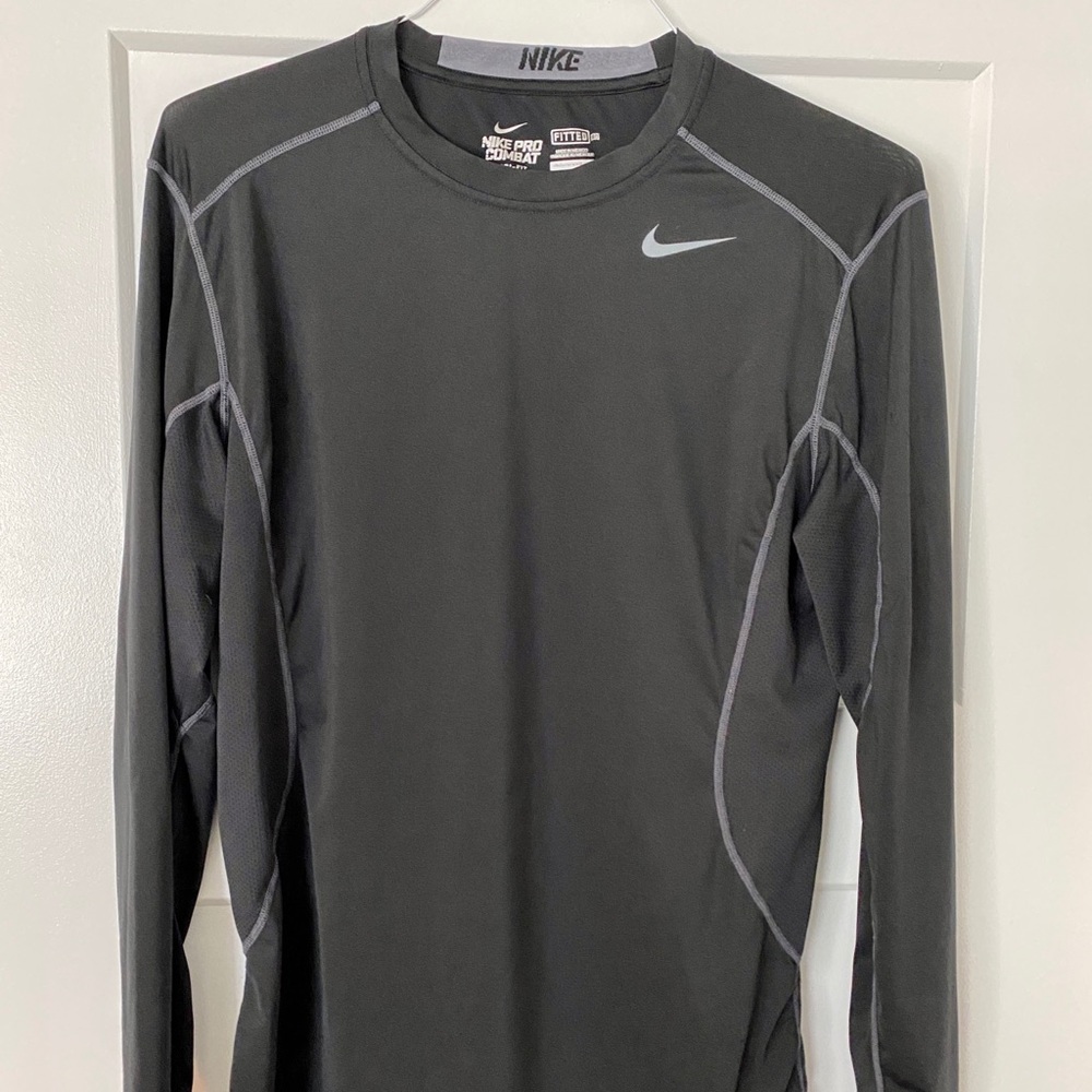 Nike Pro Combat DRI-FIT Fitted Men's Medium compression shirt